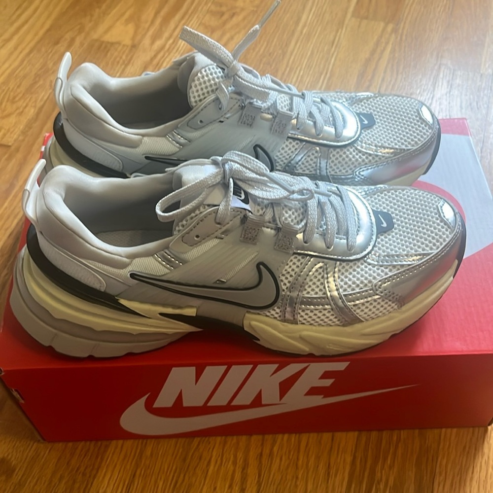 Nike V2K Run